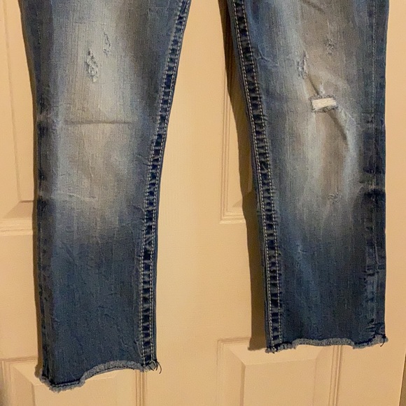 Miss Me Capri - Picture 5 of 7